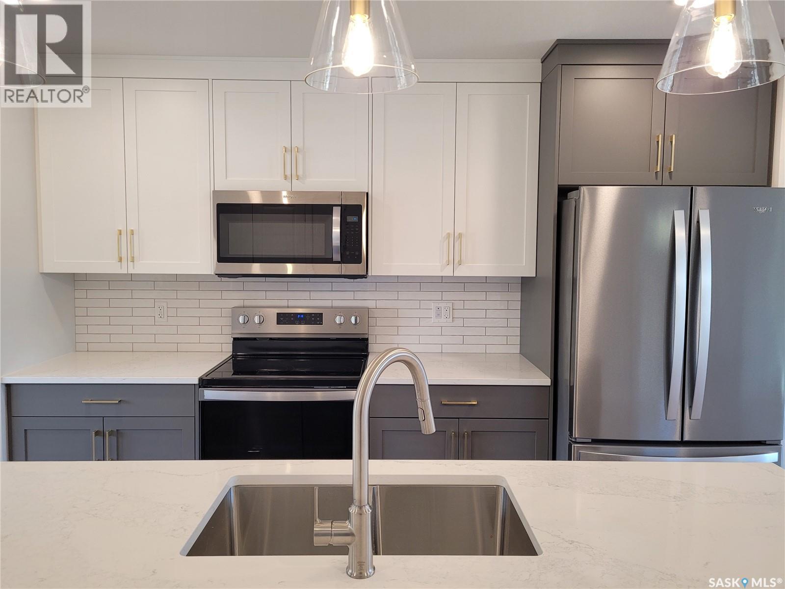 1640 1st AVENUE N - 10