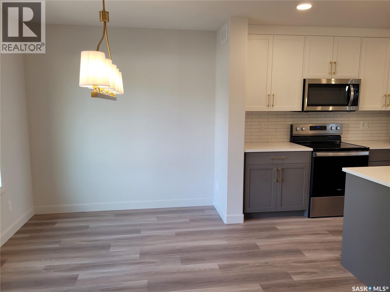 1640 1st AVENUE N - 12