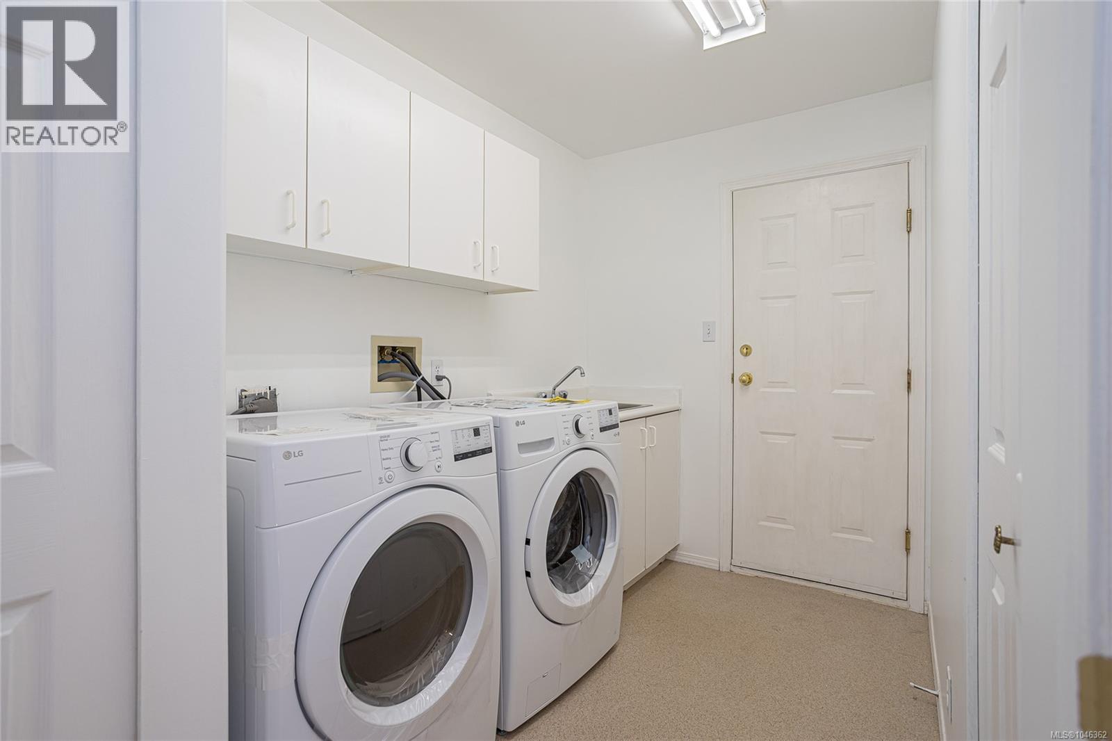 6177 Raphael Dr - Image 35