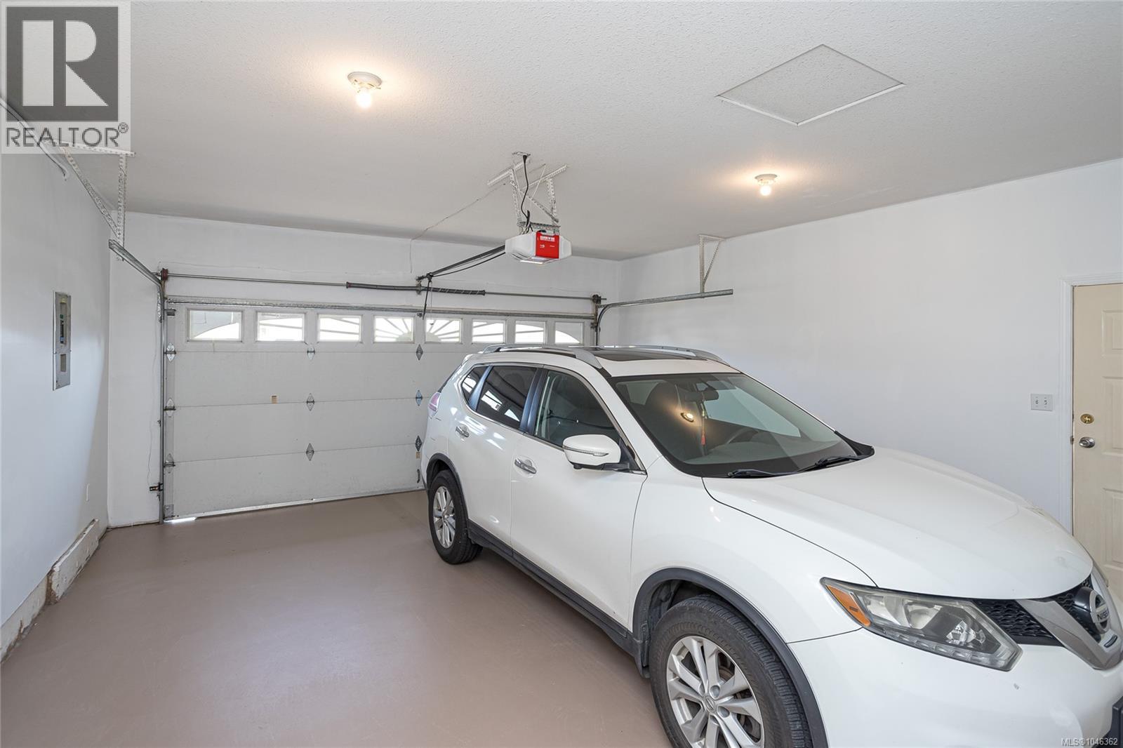 6177 Raphael Dr - Image 36