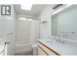 6177 Raphael Dr, Nanaimo, BC V9V1M2 Photo 28