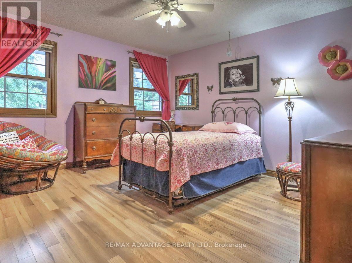 264 SUFFOLK PLACE - 28