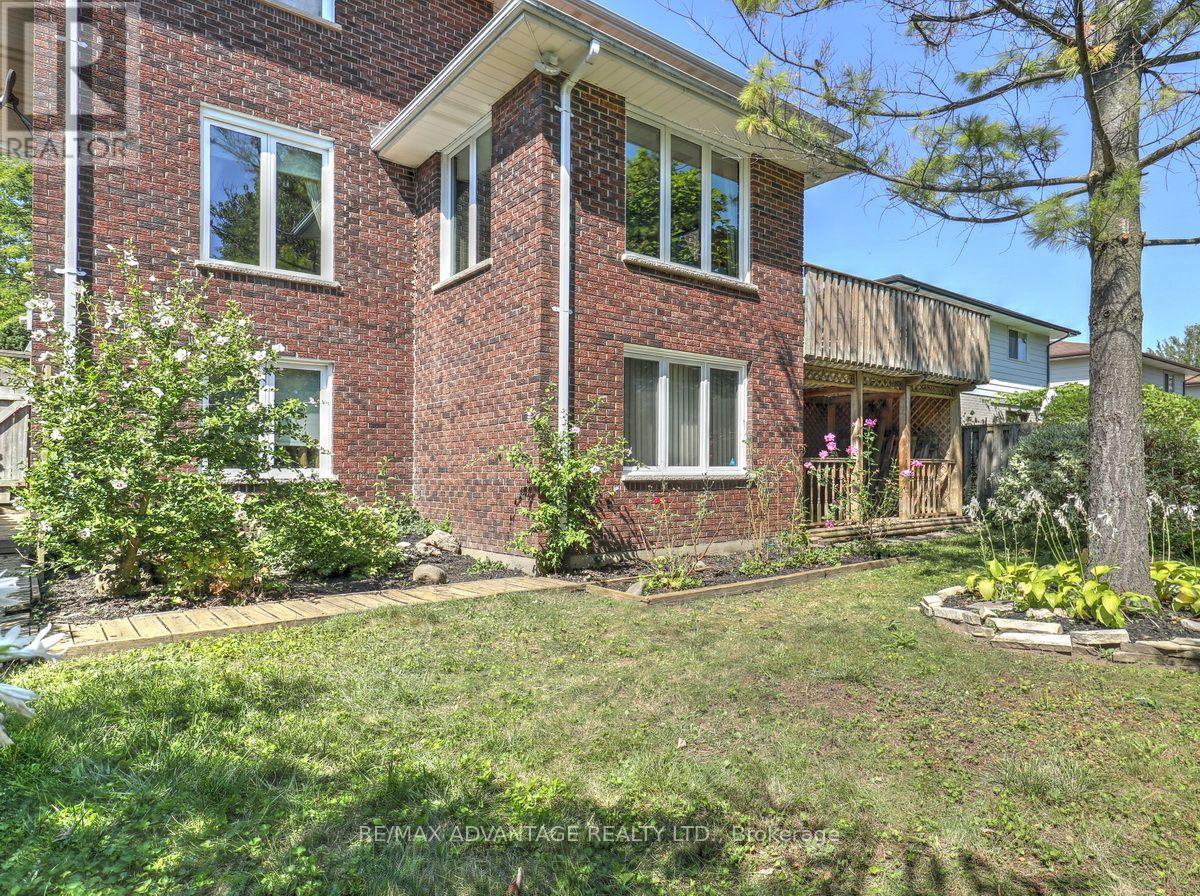 264 SUFFOLK PLACE - 3