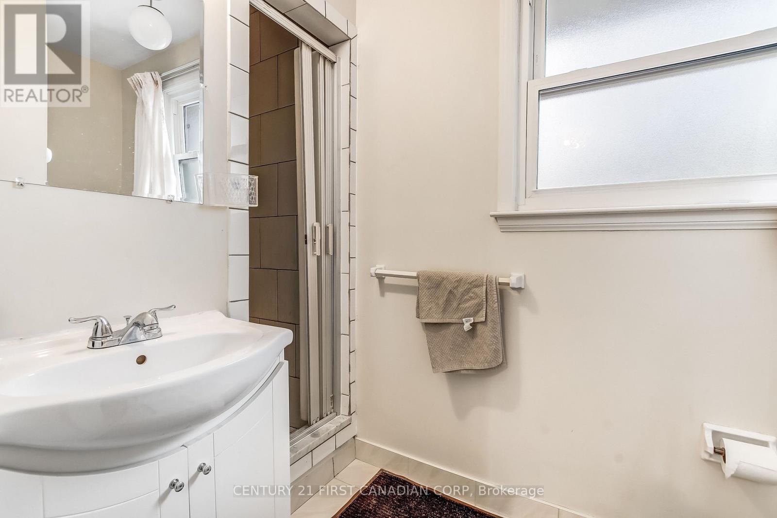 698 CHIDDINGTON AVENUE - Image 12