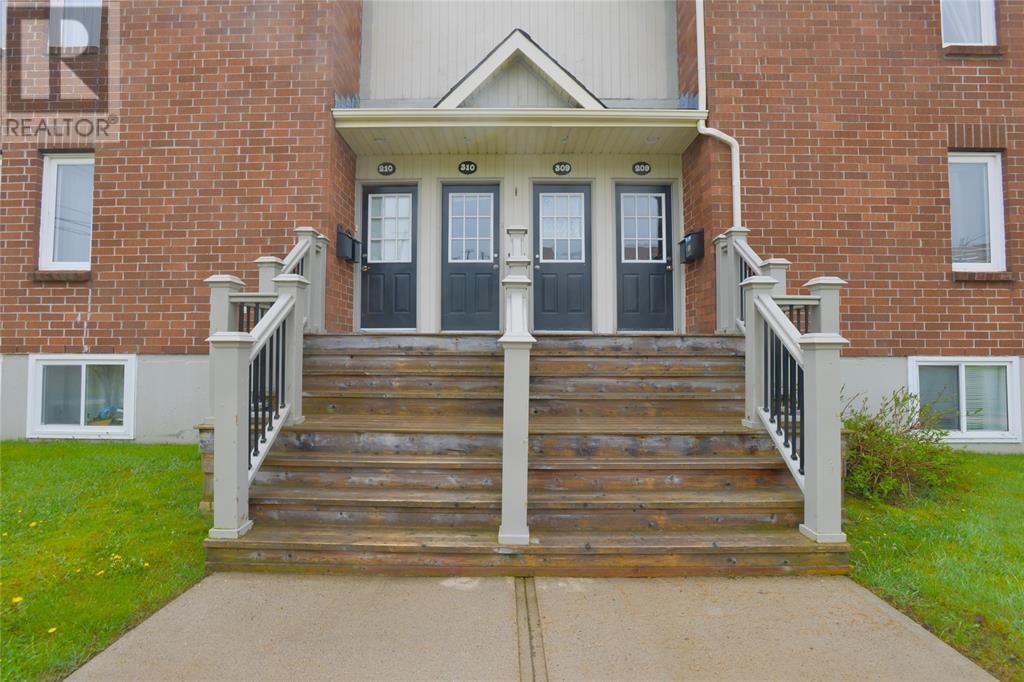Unit 310 - 58 Pasadena Crescent