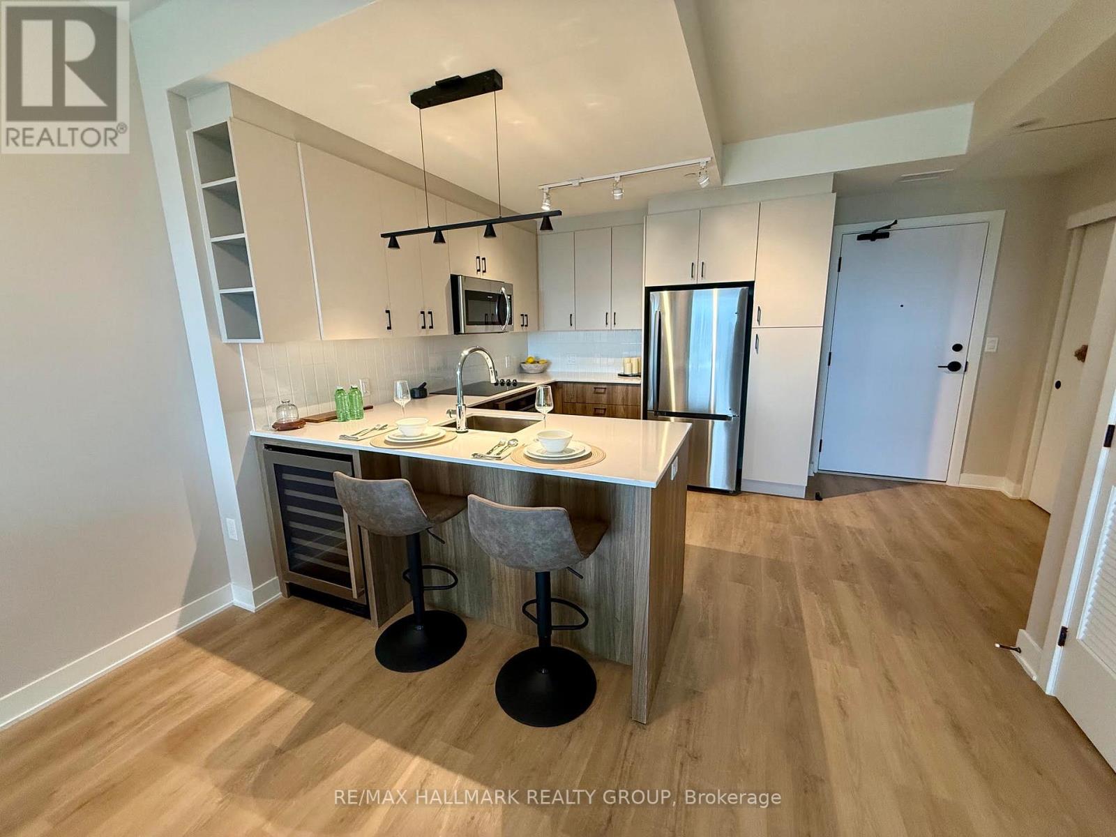 1 Bed, 2 Bath Apartment for Rent in Ottawa – 908 – 275 CARLING AVENUE, Ottawa – MLS# X13650720 - Image 24