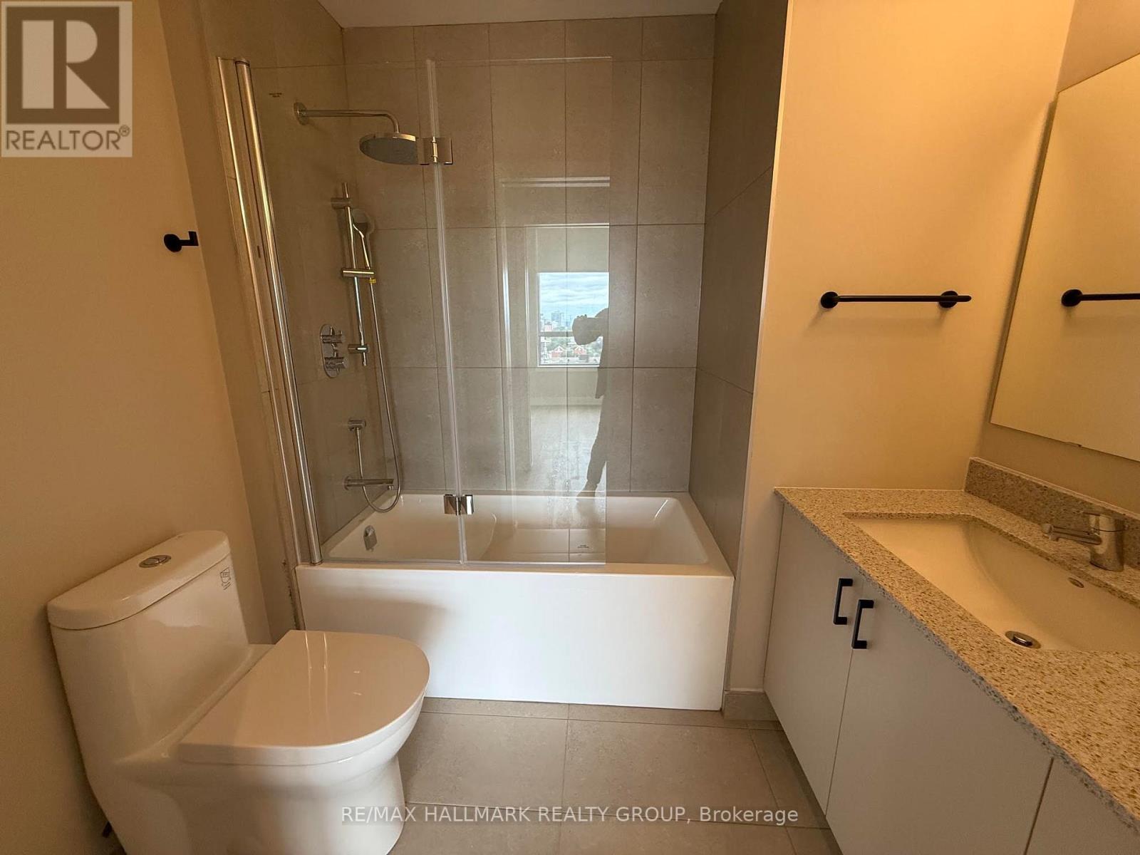 2 Bed, 2 Bath House for Rent in Ottawa – 1207 – 275 CARLING AVENUE, Ottawa – MLS# X13650814 - Image 23