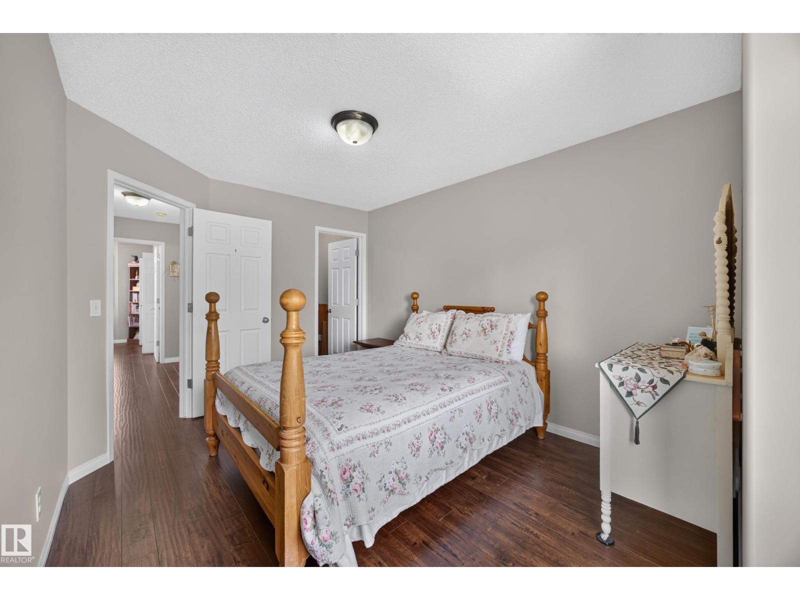 #7 155 CROCUS CR - 31