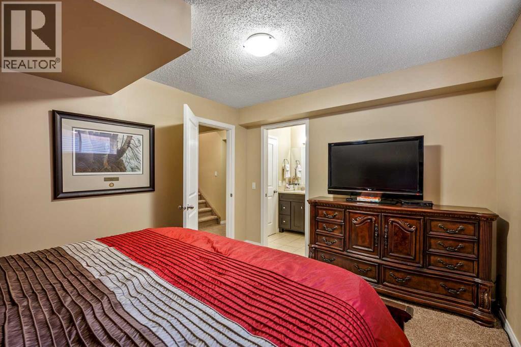 58 Copperstone Close SE - Image 32