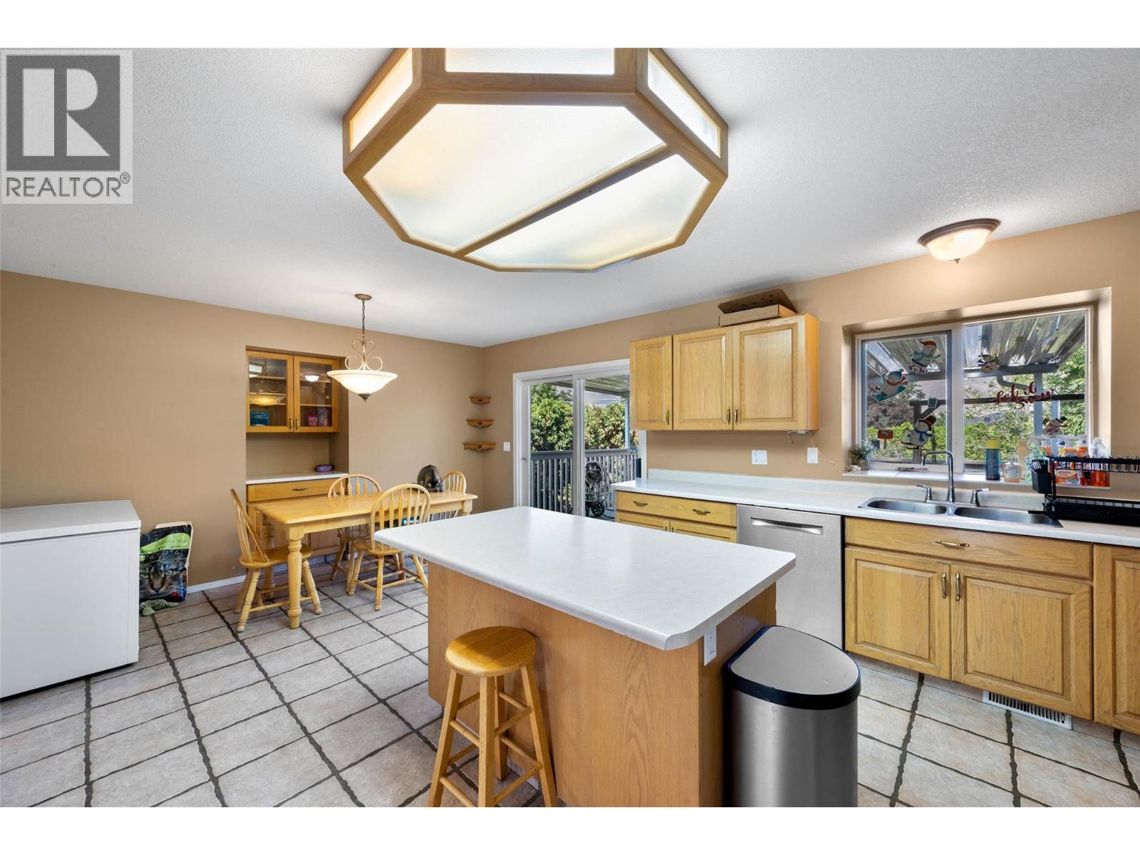 219 Strom Road - Image 14
