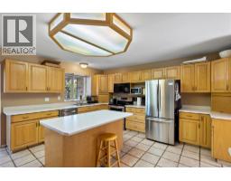 Foyer - 219 Strom Road, Kamloops, BC V2C4M1 Photo 11