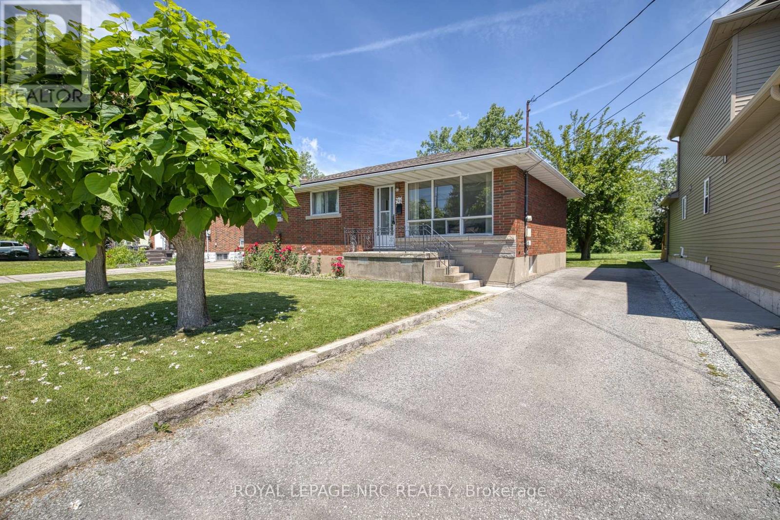 409 BROADWAY AVENUE - 1
