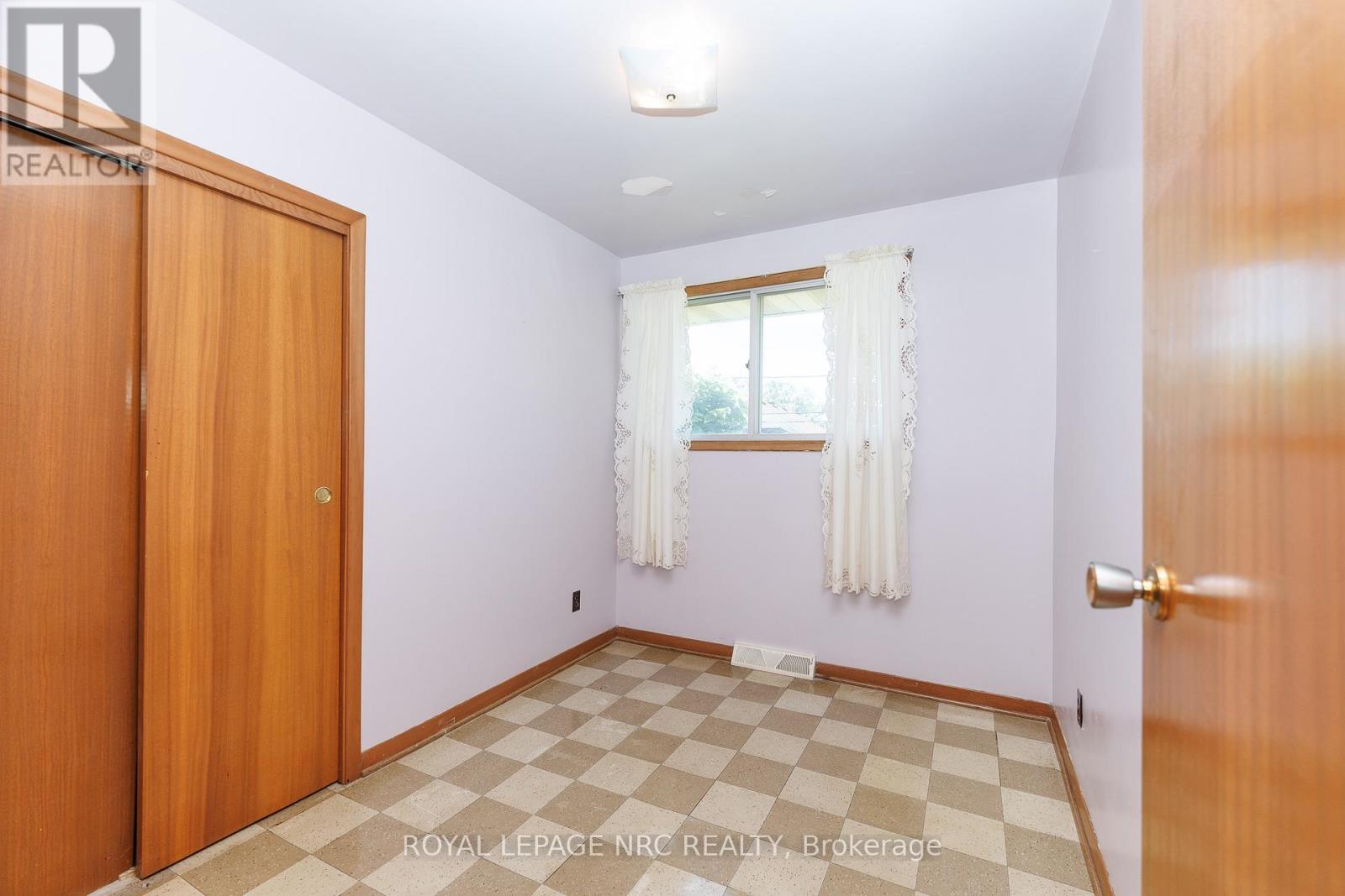 409 BROADWAY AVENUE - 11