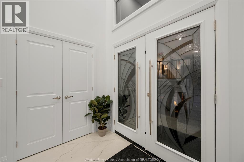 665 ALEXANDRINE STREET - 4