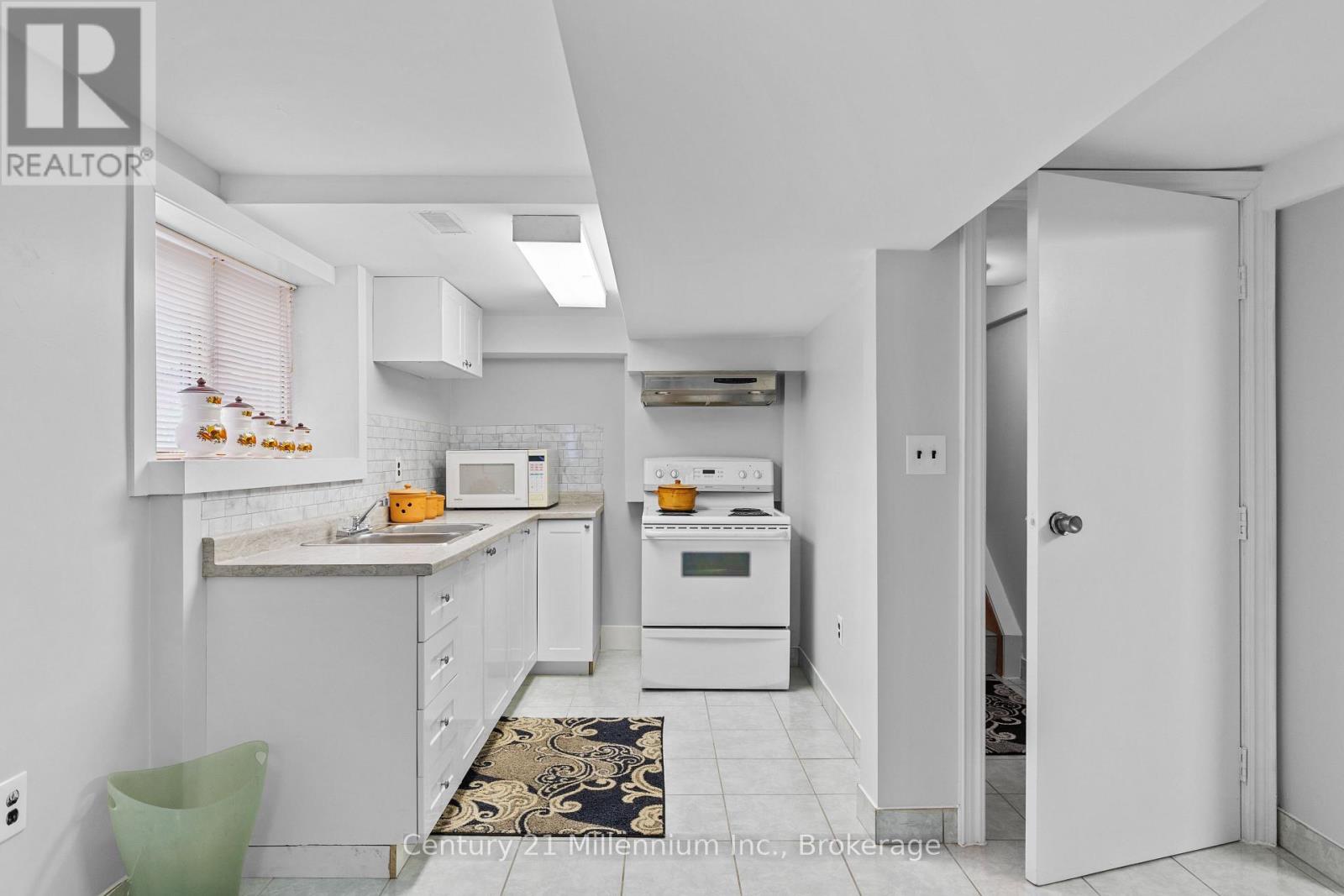 49 32ND STREET N - 20
