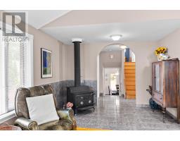 Kitchen - 49 32nd Street N, Wasaga Beach, ON L9Z2C4 Photo 9