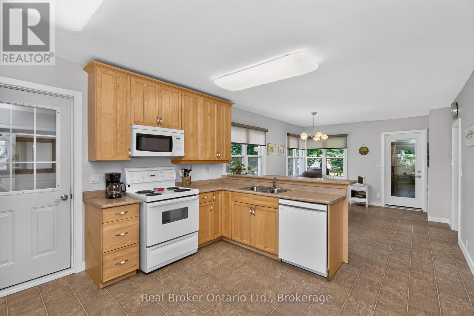 150 LAFONTAINE ROAD E - Image 10