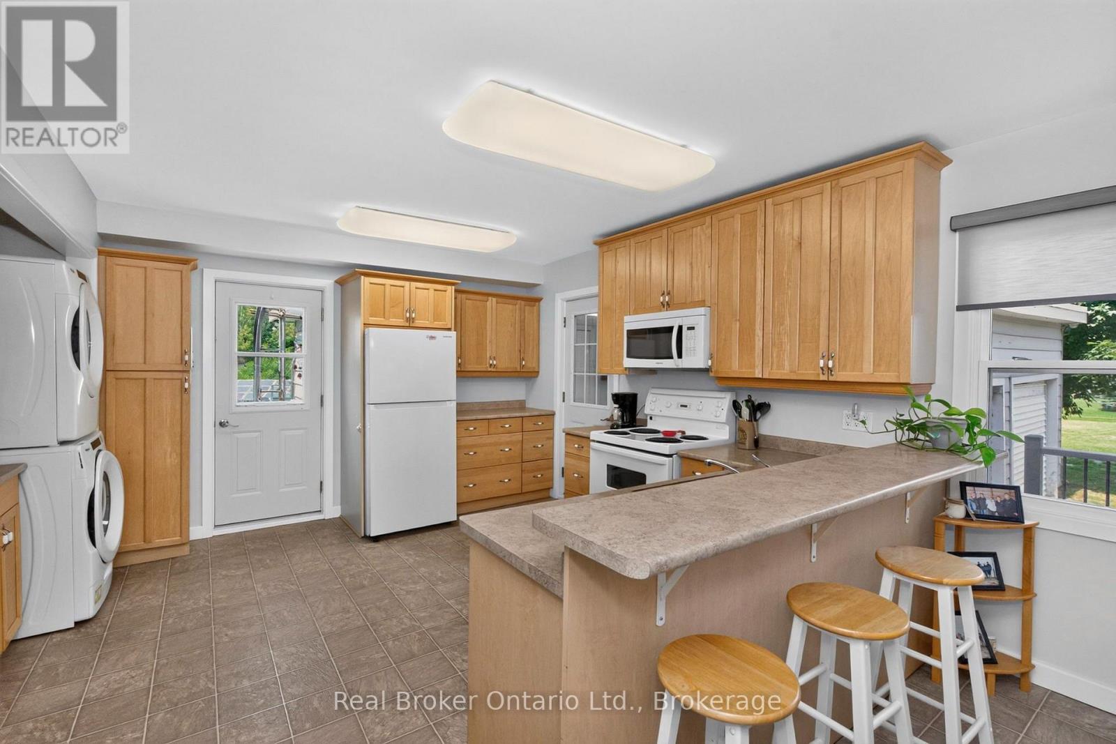 150 LAFONTAINE ROAD E - Image 11