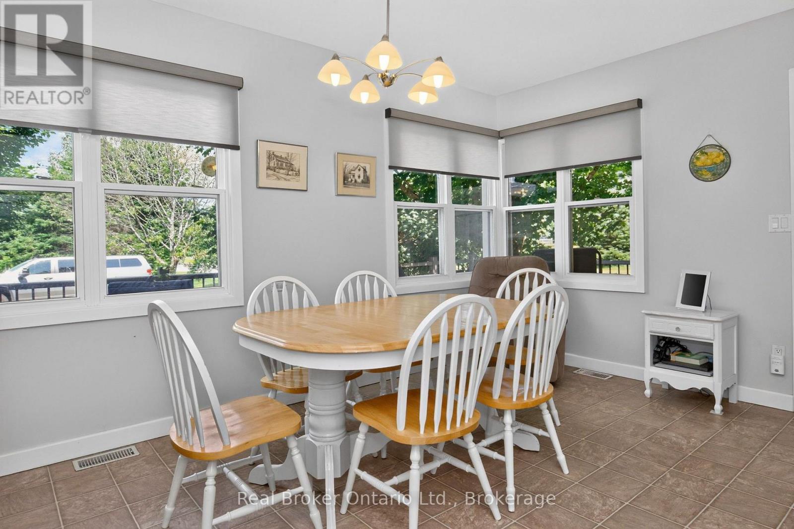 150 LAFONTAINE ROAD E - Image 13