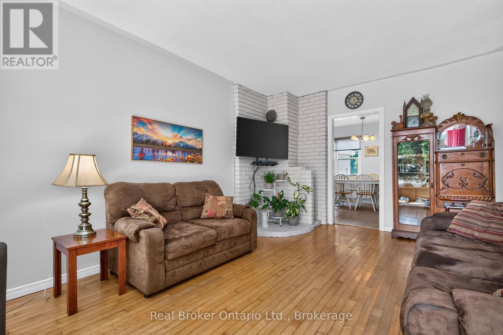150 LAFONTAINE ROAD E - Image 17