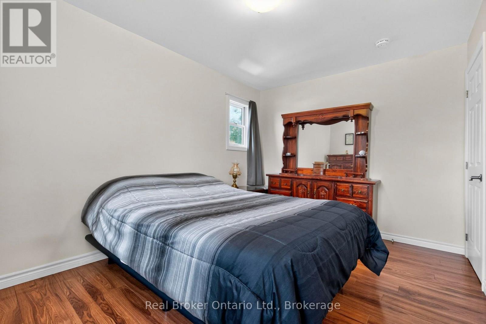 150 LAFONTAINE ROAD E - Image 24