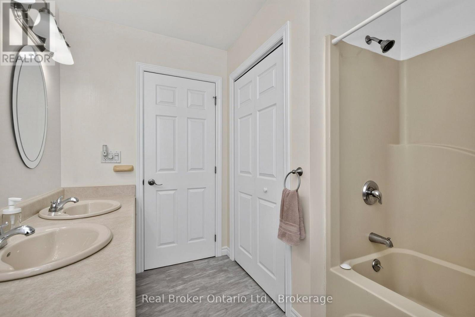 150 LAFONTAINE ROAD E - Image 33