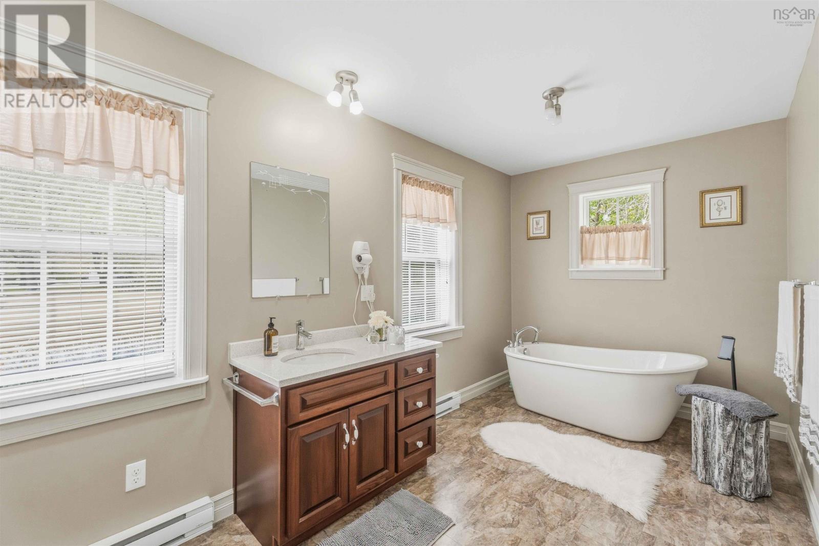 1460 Bridge Street - 31