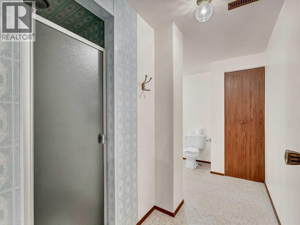 156164 Charles Street - Photo 37