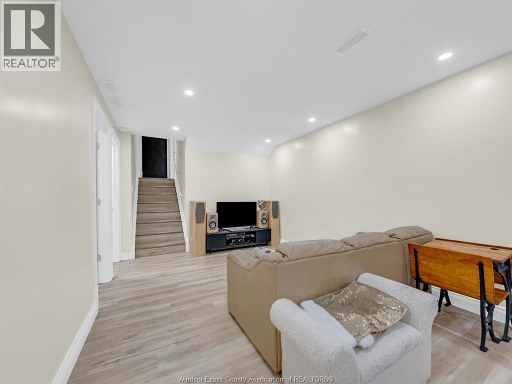 40 Woodside AVENUE - Image 31