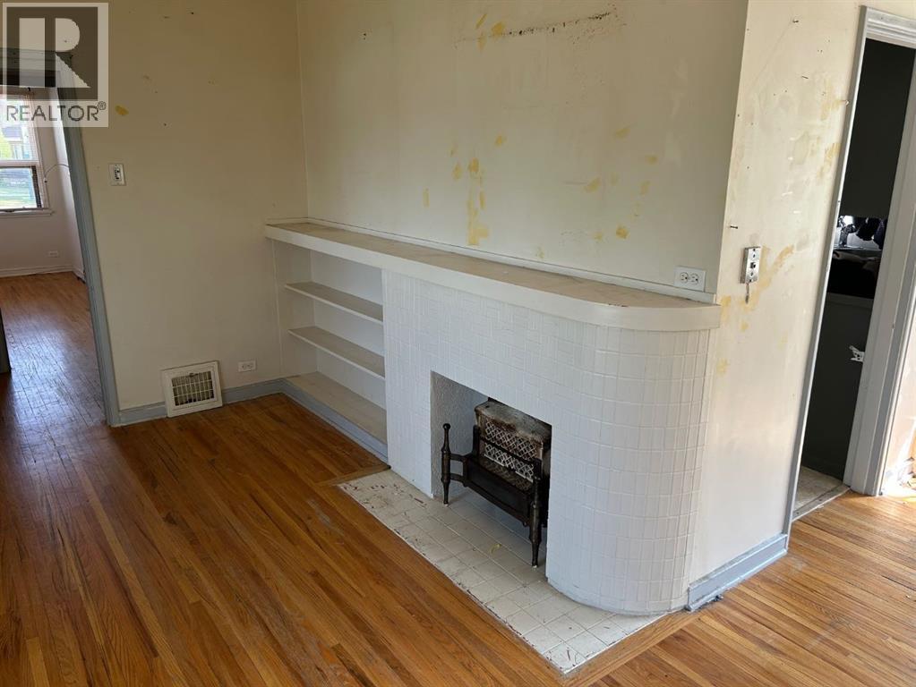 1001 13 Street S - 11