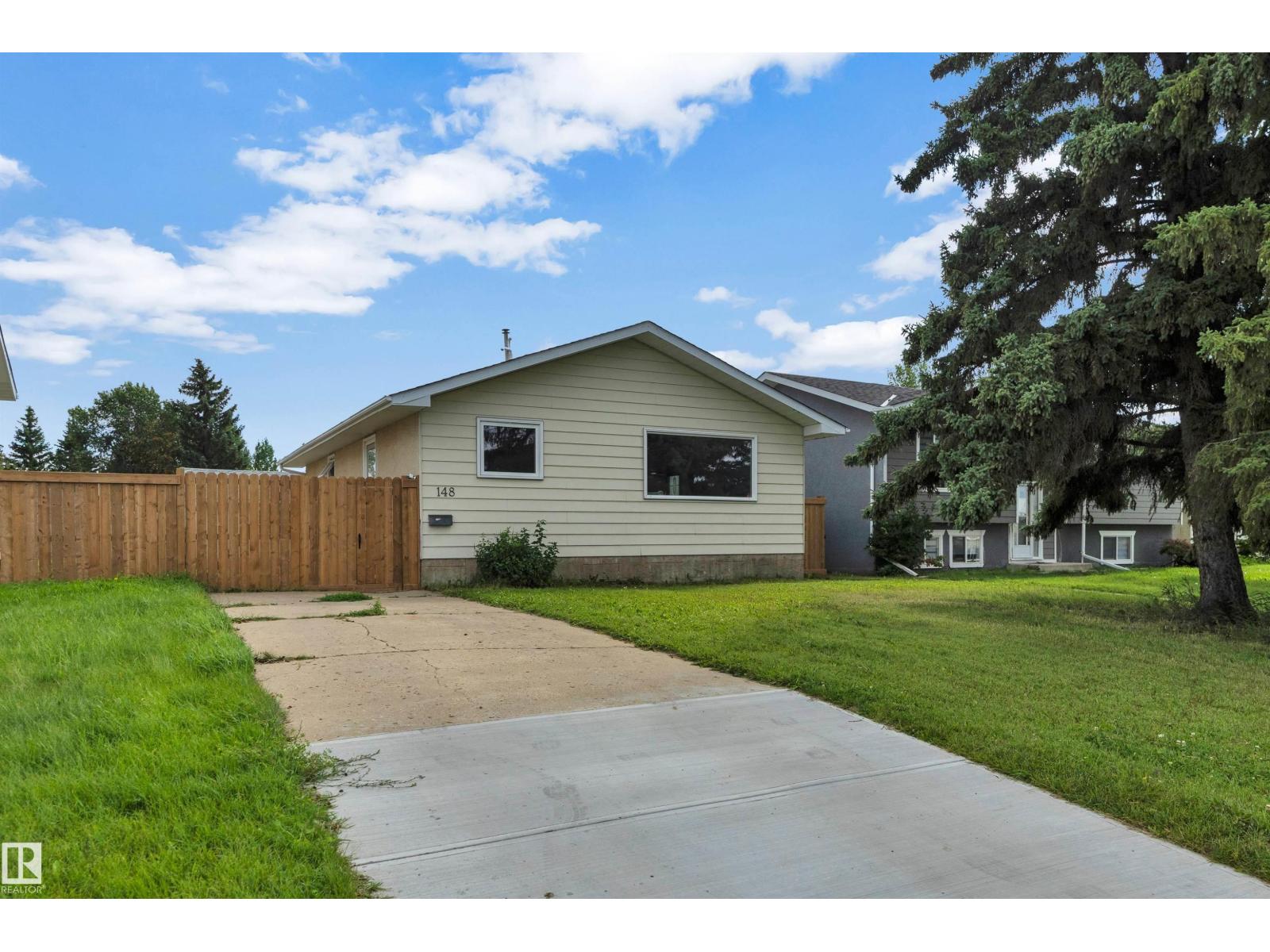 148 CORINTHIA DR - 1