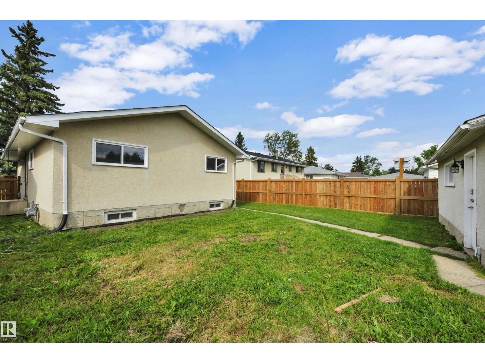 148 CORINTHIA DR - Image 38