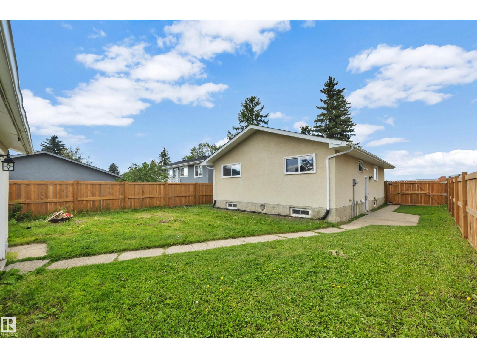 148 CORINTHIA DR - 39