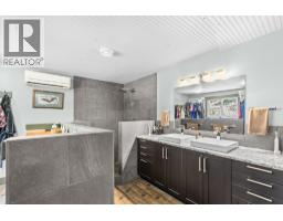6902 Old Kamloops Road, Vernon, BC V1H1W1 Photo 33