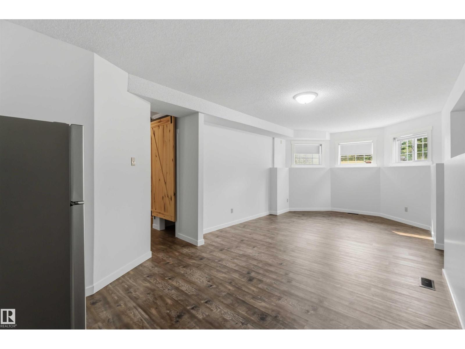 #205 52552 RGE ROAD 224 - 47