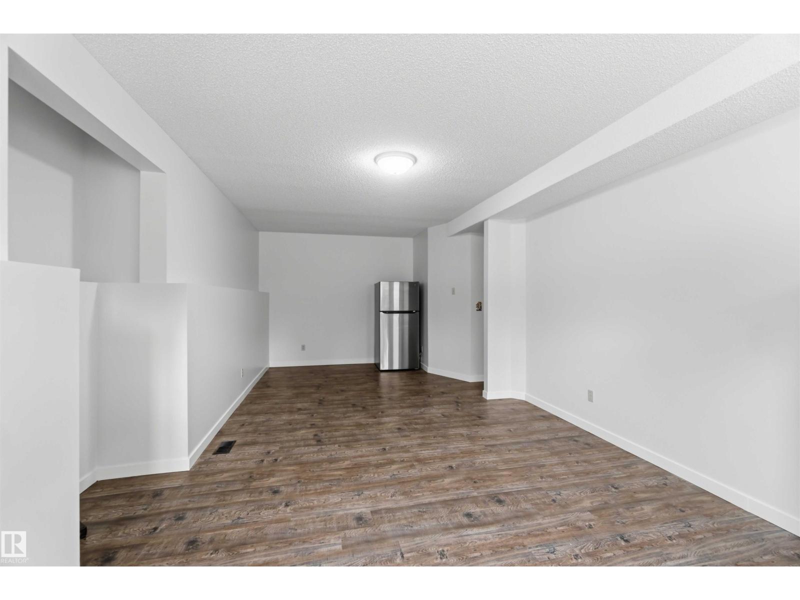#205 52552 RGE ROAD 224 - 48