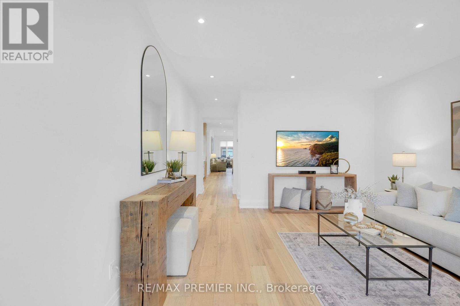 37 WALLS CRESCENT - 7
