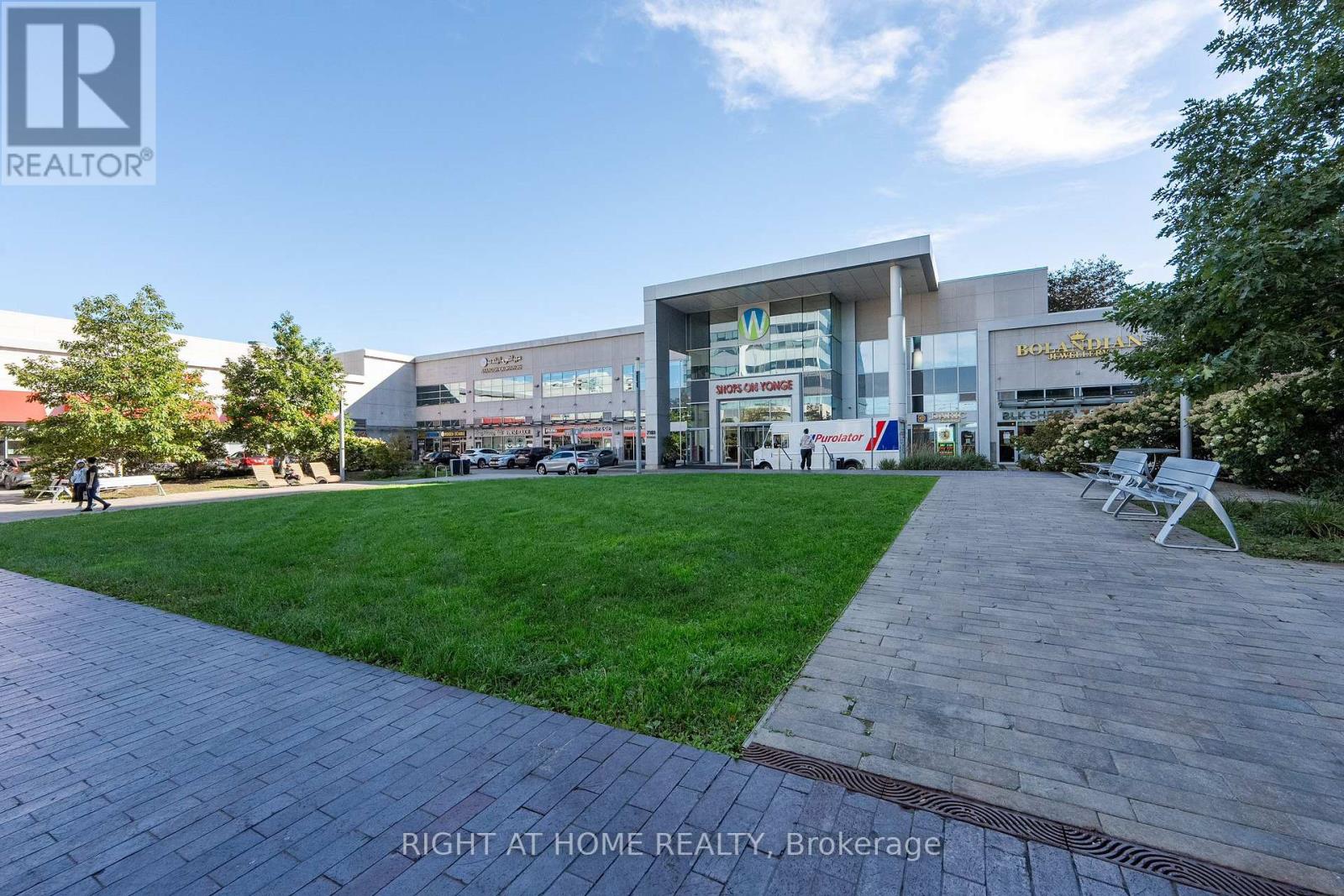#306 7171 YONGE STREET - 22