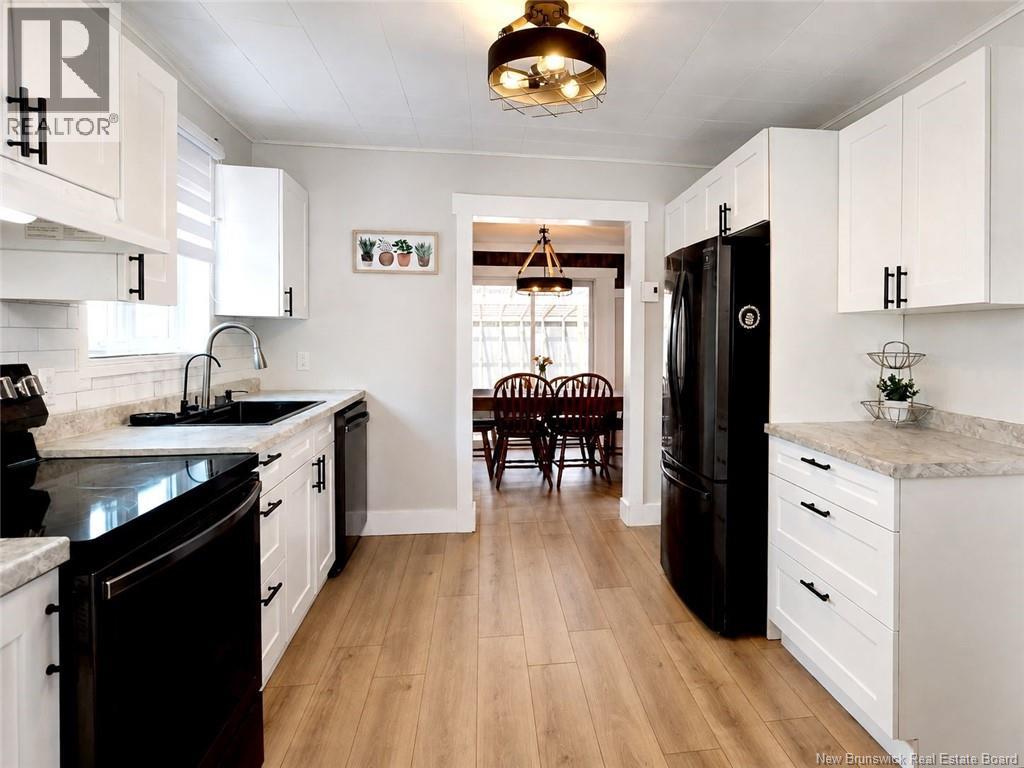 228 Du Pêcheur Nord Street - Image 13