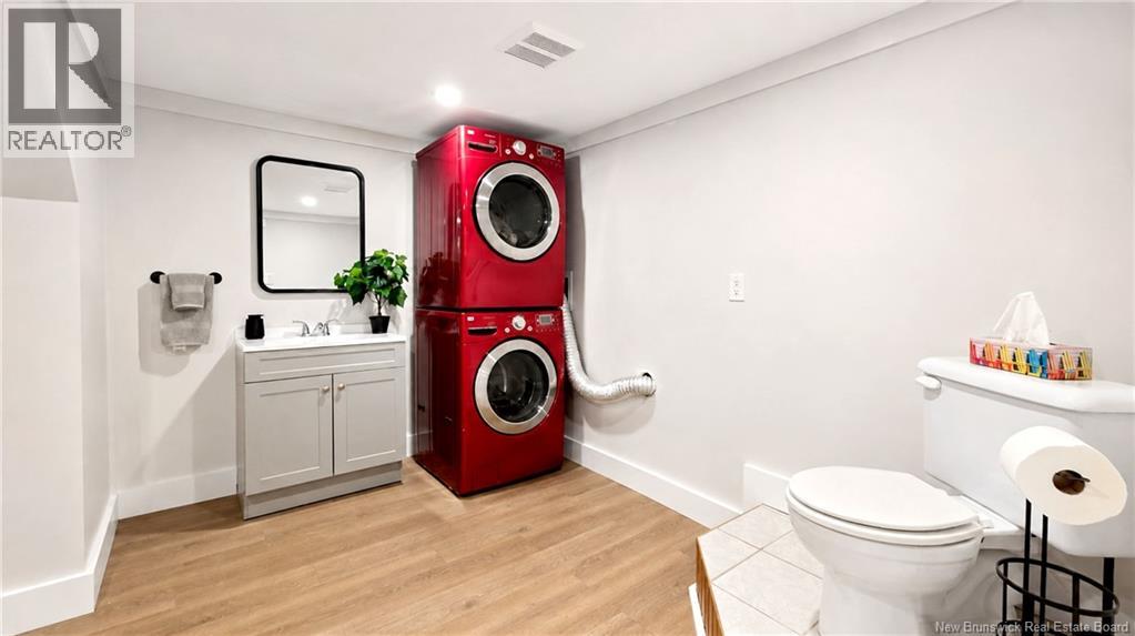 228 Du Pêcheur Nord Street - Image 34
