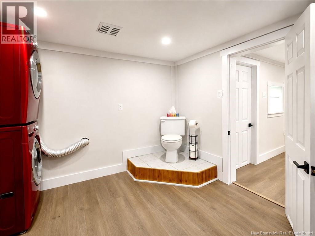 228 Du Pêcheur Nord Street - Image 35