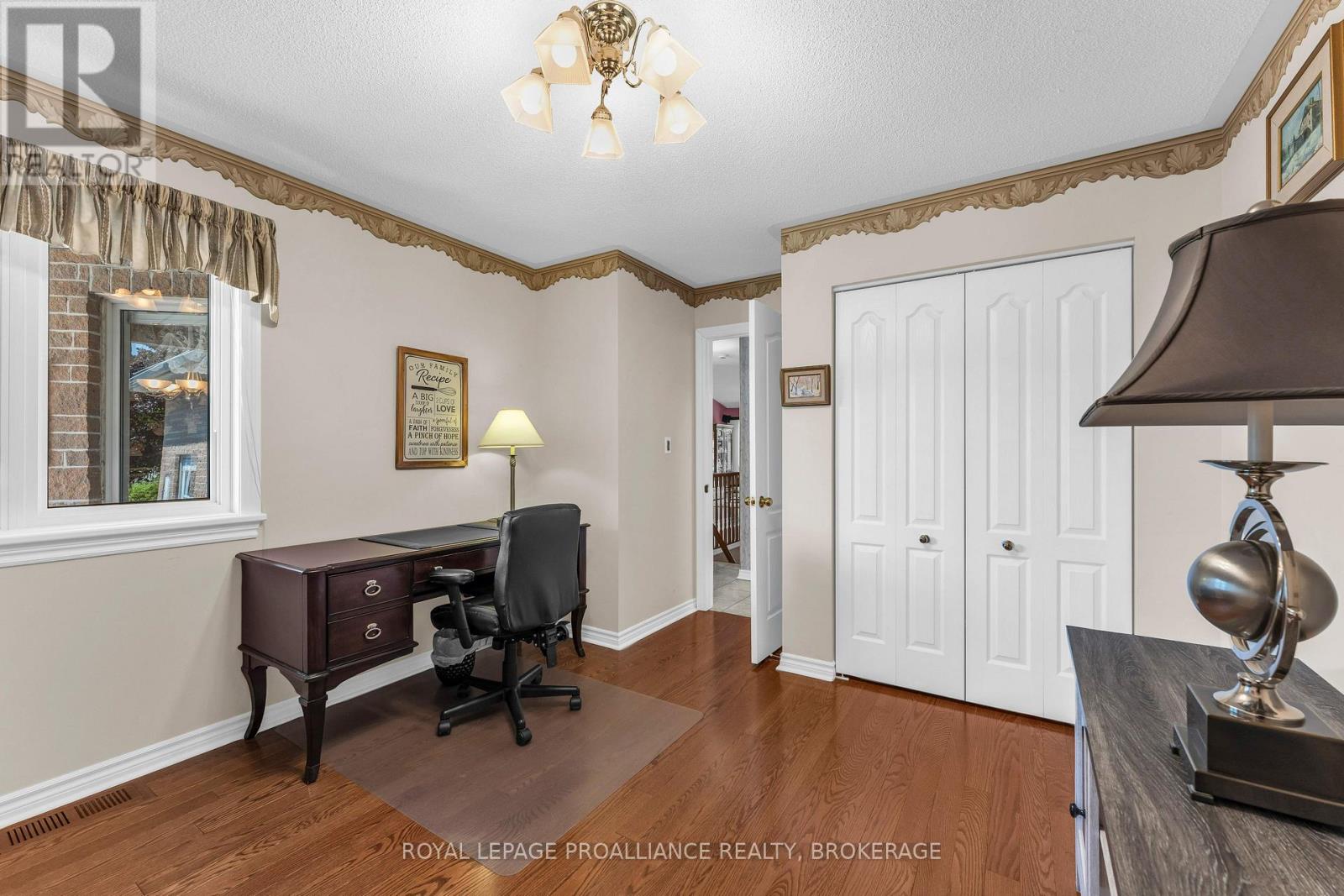 523 TRIMBLE GATE - Image 23
