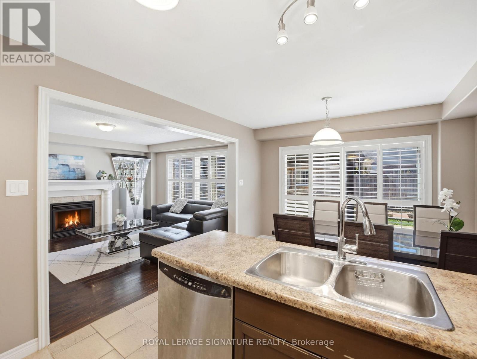 98 WILLOW LANE - 11
