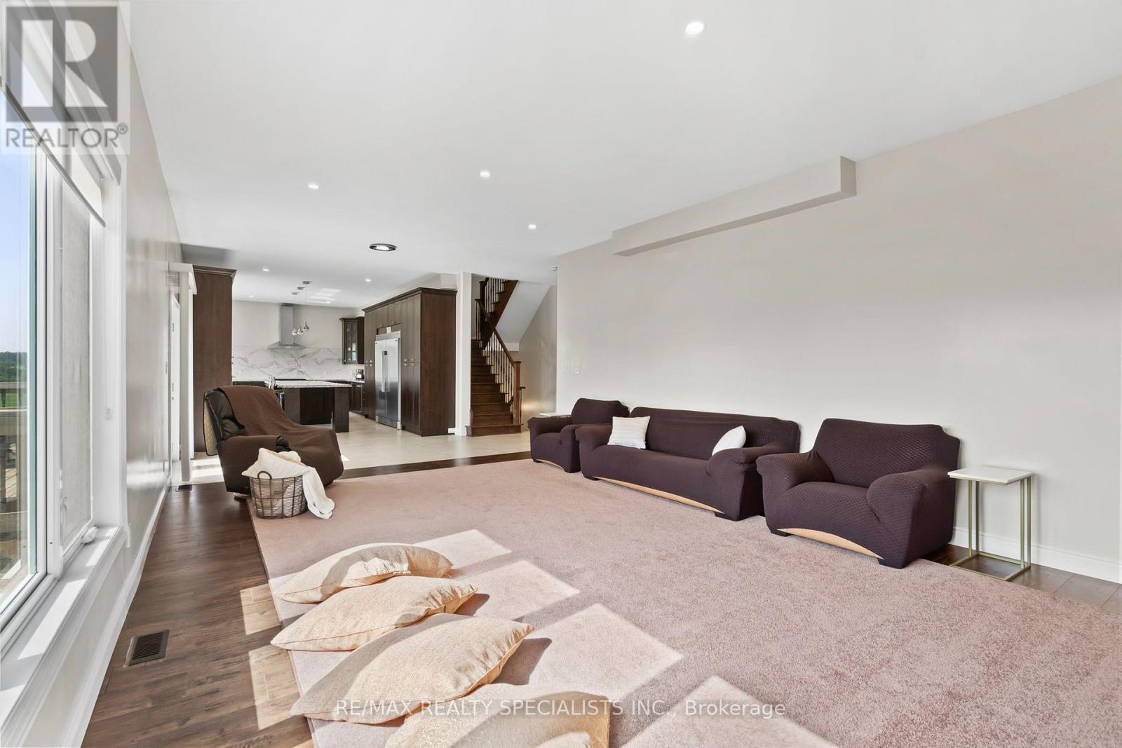 676378 CENTRE ROAD - 12