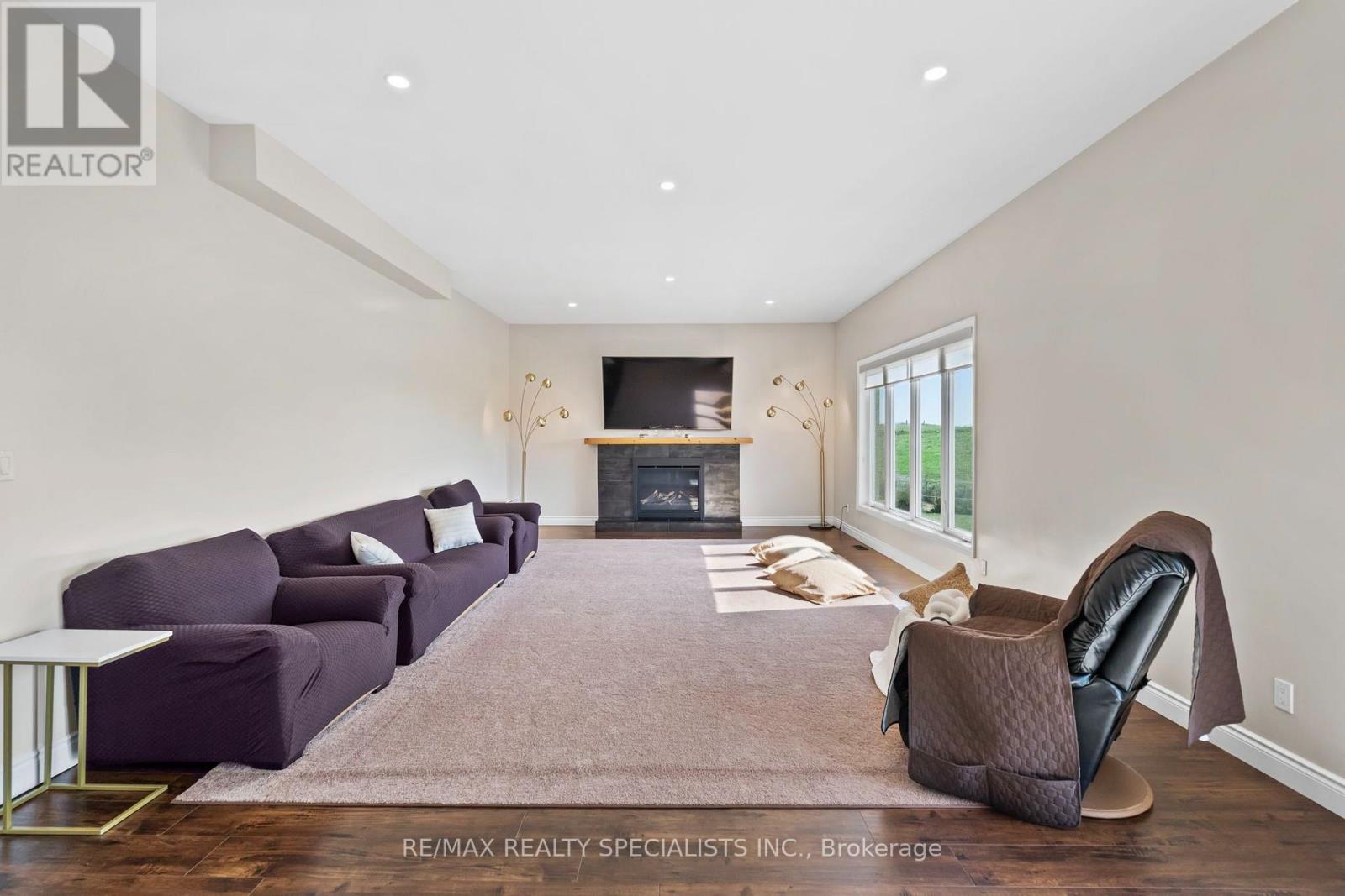 676378 CENTRE ROAD - 13