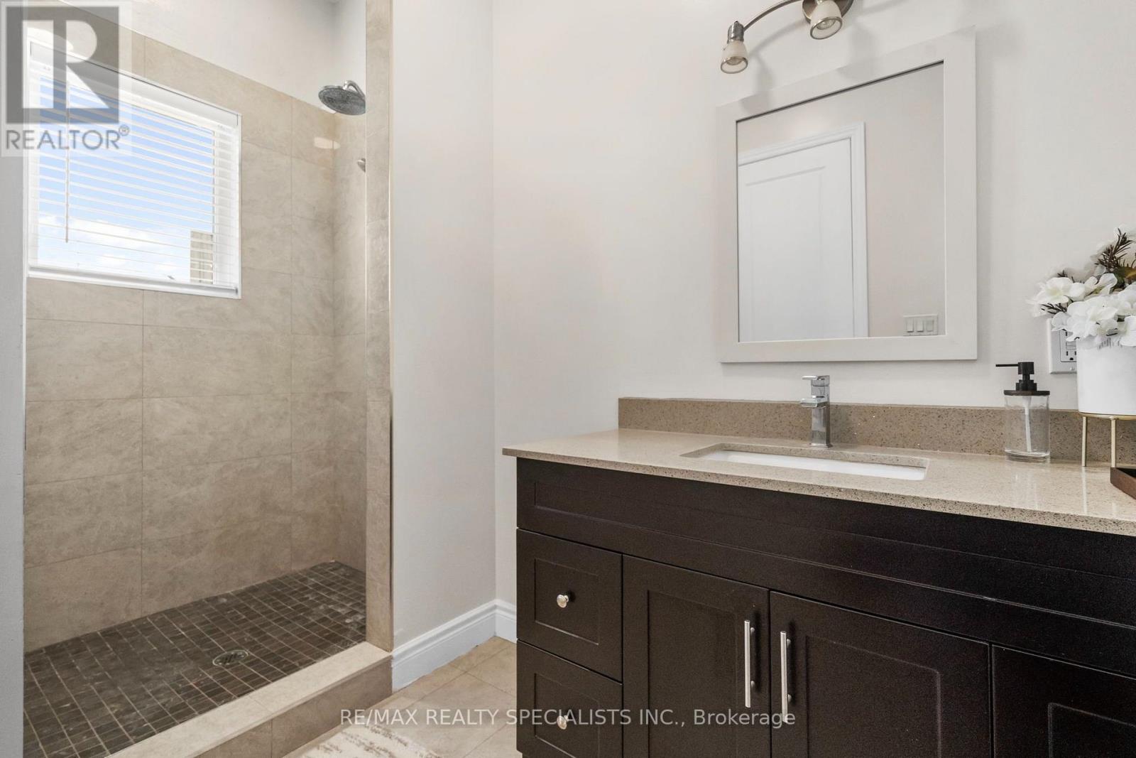 676378 CENTRE ROAD - 21