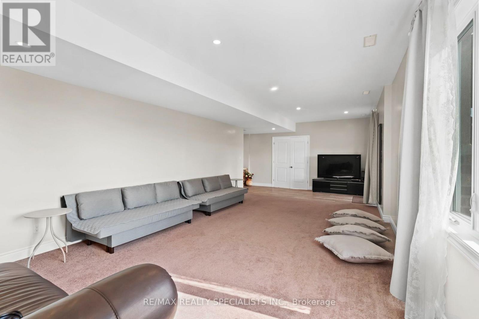 676378 CENTRE ROAD - 38
