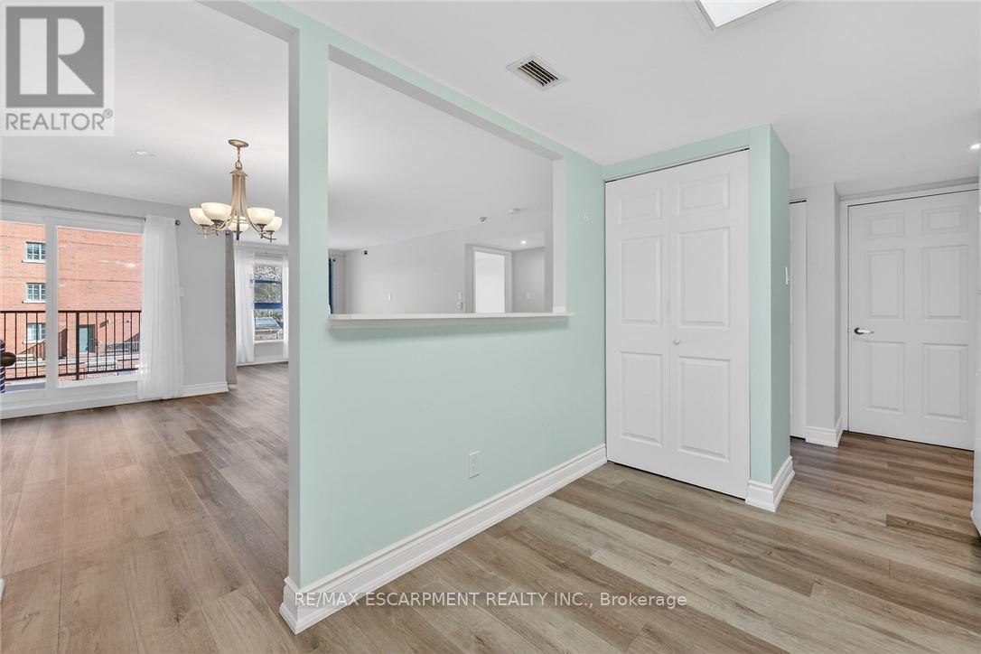 #303 19 LAKE AVENUE S - 20