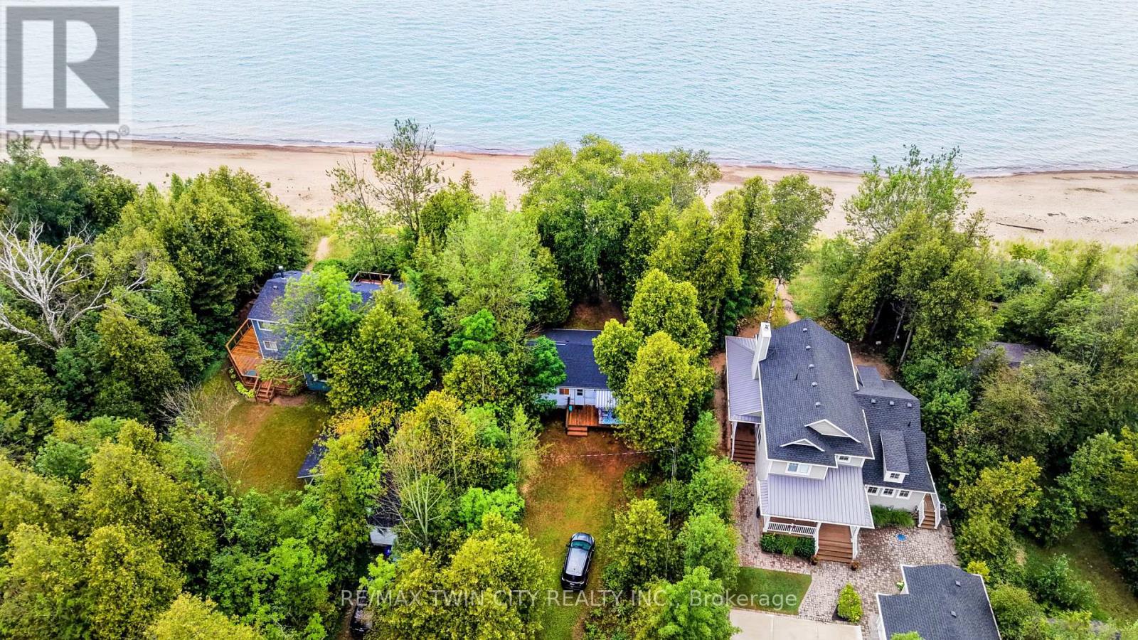 757 VICTORIA ROAD - 29