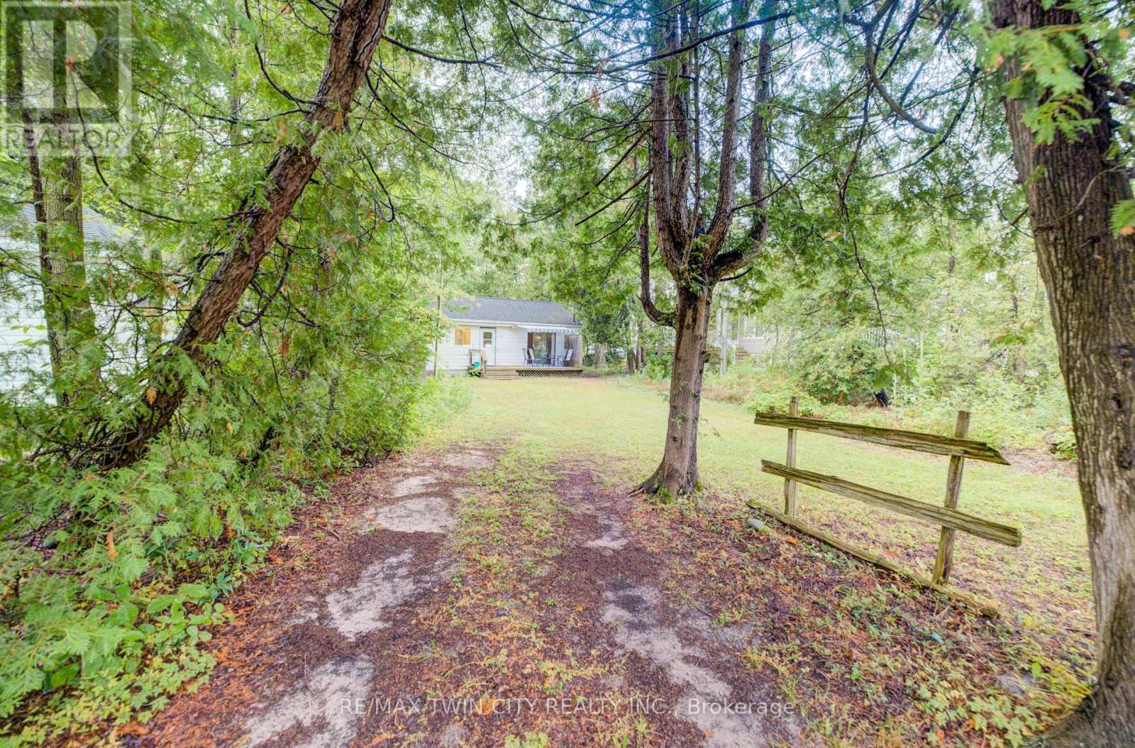 757 VICTORIA ROAD - 3